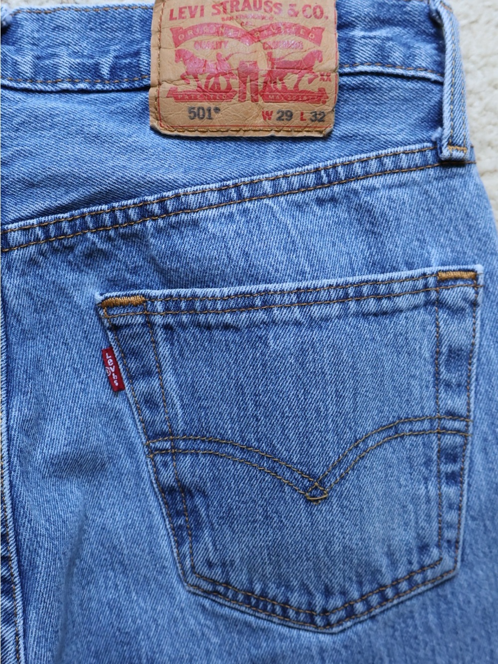 Vintage 501 Levi's Light Blue Straight-Leg Jeans - Picture 6 of 6